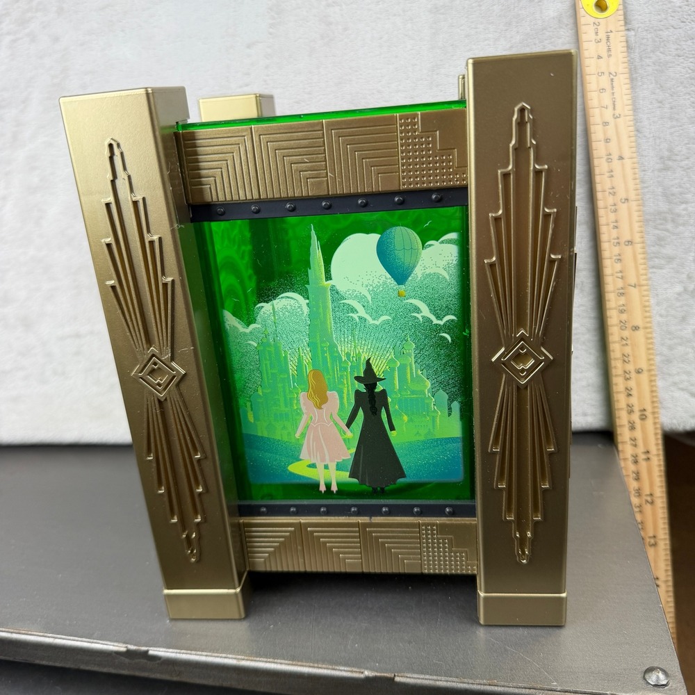 Wicked Movie Emerald City Popcorn Bucket Light Up Gold Green Art Deco Universal‎